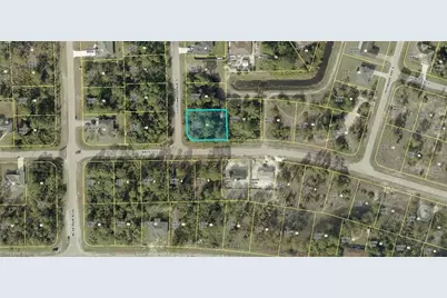 567 Cottonwood Ave S, Lehigh Acres, FL 33974 - Photo 4