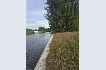 125 SW 28th Ter, Cape Coral, FL 33914 - Photo 1