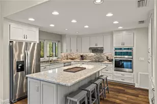 460 E Gulf Dr, Sanibel, FL 33957 - Photo 14