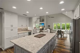 460 E Gulf Dr, Sanibel, FL 33957 - Photo 16