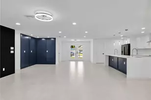 1365 Kingswood Ct, Fort Myers, FL 33919 - Photo 10