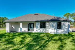 656 Crabtree Ct, Lehigh Acres, FL 33974 - Photo 32