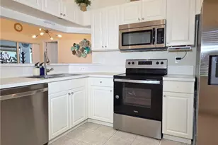 2305 Summersweet Dr, Alva, FL 33920 - Photo 10