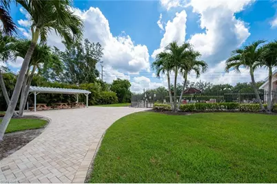 15298 Cricket Ln, Fort Myers, FL 33919 - Photo 32
