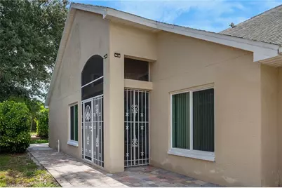 15298 Cricket Ln, Fort Myers, FL 33919 - Photo 6