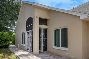 15298 Cricket Ln, Fort Myers, FL 33919 - Photo 6