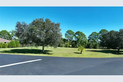 20083/085 Petrucka Cir N, Lehigh Acres, FL 33936 - Photo 6