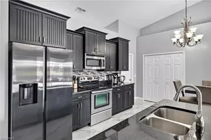 2574 SW 27th Pl, Cape Coral, FL 33914 - Photo 10