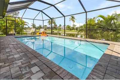 2704 SW 4th Pl, Cape Coral, FL 33914 - Photo 4