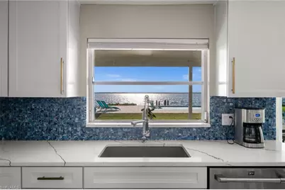 3305 SE 22nd Pl, Cape Coral, FL 33904 - Photo 8