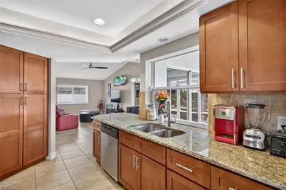 219 SE 1st Pl, Cape Coral, FL 33990 - Photo 10