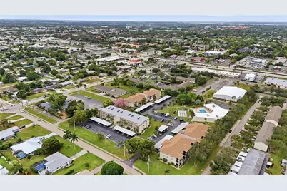 2079 Barkeley Ln #24, Fort Myers, FL 33907 - Photo 22