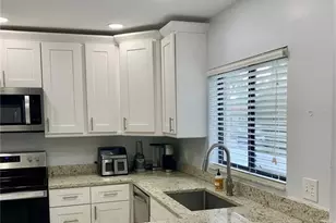 9640 Windsor Gardens Ln, Fort Myers, FL 33919 - Photo 8