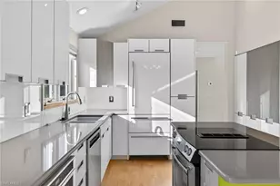 4400 Gulf Pines Dr, Sanibel, FL 33957 - Photo 16