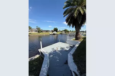 711 SE 33rd Ter, Cape Coral, FL 33904 - Photo 10