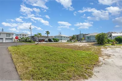 311 Bayland Rd, Fort Myers Beach, FL 33931 - Photo 4
