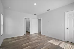 942 Sunrise Blvd, Lehigh Acres, FL 33974 - Photo 20