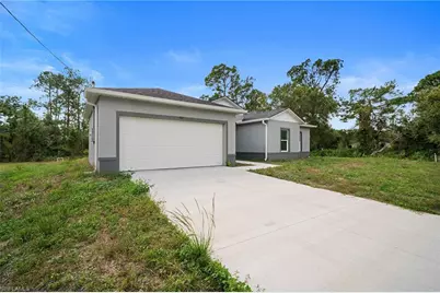 942 Sunrise Blvd, Lehigh Acres, FL 33974 - Photo 2