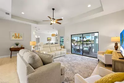 401 NE 19th Pl, Cape Coral, FL 33909 - Photo 12