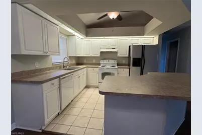 1010 Candlelight Dr, Lehigh Acres, FL 33974 - Photo 4