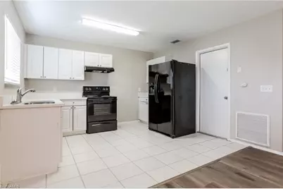 7509 Mesa St, North Port, FL 34287 - Photo 6