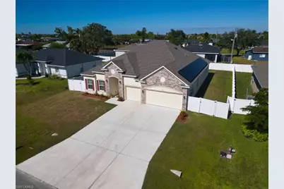 223 NW 4th St, Cape Coral, FL 33993 - Photo 2