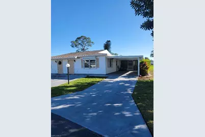 37 Desert Candle Cir, Lehigh Acres, FL 33936 - Photo 2