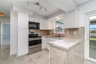 3106 SE 18th Pl, Cape Coral, FL 33904 - Photo 2