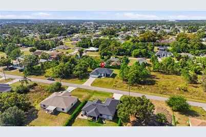 1013 Atherton Ave, Lehigh Acres, FL 33971 - Photo 4