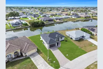 626 NE 8th St, Cape Coral, FL 33909 - Photo 30