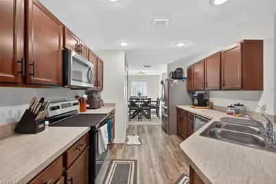 1511 NE 13th Ter, Cape Coral, FL 33909 - Photo 12