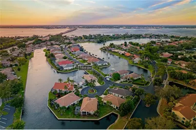 9721 Keel Ct, Fort Myers, FL 33919 - Photo 8