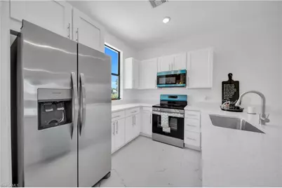 936/938 Homestead Rd S, Lehigh Acres, FL 33974 - Photo 4