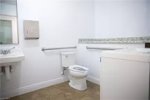 2828 Santa Barbara Blvd, Cape Coral, FL 33914 - Photo 26