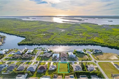 2811 SW 29th Ct, Cape Coral, FL 33914 - Photo 4