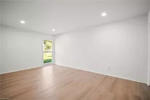 4293 Island Cir, Fort Myers, FL 33919 - Photo 24