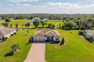 2140 Hickeys Creekside Dr, Alva, FL 33920 - Photo 2