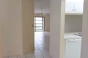 9265 Lake Park Dr, Fort Myers, FL 33919 - Photo 6