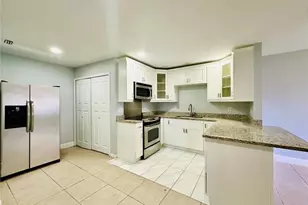 709 SE 8th Terrace, Cape Coral, FL 33990 - Photo 4