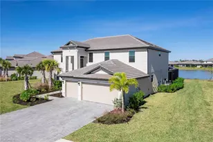 10801 Timber Creek Dr, Fort Myers, FL 33913 - Photo 4