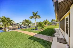 425 Pinecrest Ct, Cape Coral, FL 33904 - Photo 32