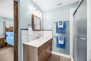 425 Pinecrest Ct, Cape Coral, FL 33904 - Photo 28