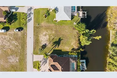 1613 SW 28th Ter, Cape Coral, FL 33914 - Photo 14