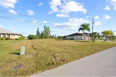 1613 SW 28th Ter, Cape Coral, FL 33914 - Photo 12