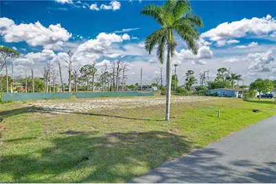 7168 Vassar Dr, Fort Myers, FL 33908 - Photo 2