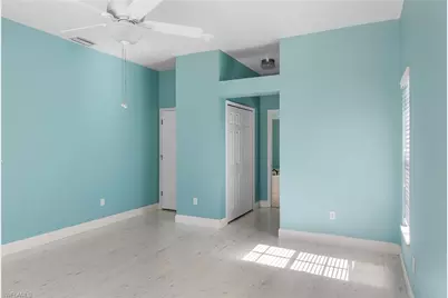 422 SE 12th Ct, Cape Coral, FL 33990 - Photo 16