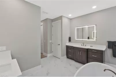 1812 Lagoon Ln, Cape Coral, FL 33914 - Photo 22