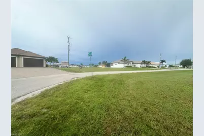 1000 NW 36th Pl, Cape Coral, FL 33993 - Photo 2