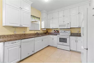 28060 Palmas Grandes Ln #202, Bonita Springs, FL 34135 - Photo 6