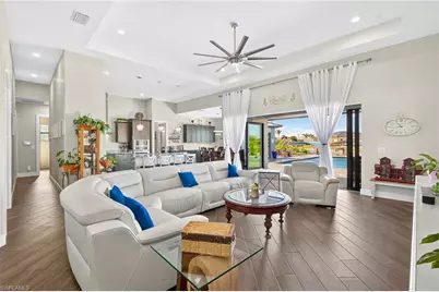 3900 Gulfstream Pkwy, Cape Coral, FL 33993 - Photo 10